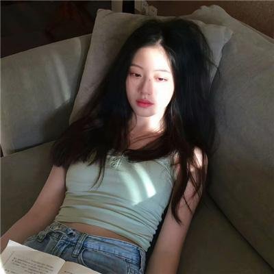 碧比和缇那封面